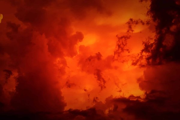 Where can tourists find a guided tour of haunted Victorian mansions in Brighton?